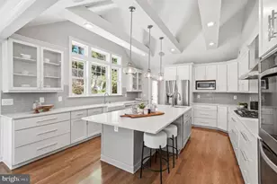 408 Skyhill Rd, Alexandria, VA 22314 - Photo 11