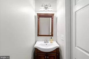 5076 Grimm Dr, Alexandria, VA 22304 - Photo 29