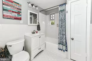 1808 W Abingdon Dr, Alexandria, VA 22314 - Photo 15