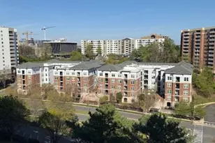 203 Yoakum Pkwy, Alexandria, VA 22304 - Photo 39