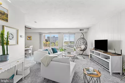 6145 Edsall Road #M, Alexandria, VA 22304 - Photo 5