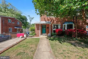 116 E Taylor Run Pkwy, Alexandria, VA 22314 - Photo 25