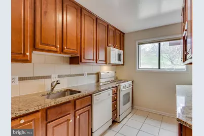 103 Skyhill Road #6, Alexandria, VA 22314 - Photo 15