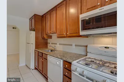 103 Skyhill Road #6, Alexandria, VA 22314 - Photo 17