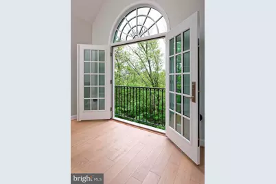 28 Alexander Street, Alexandria, VA 22314 - Photo 29