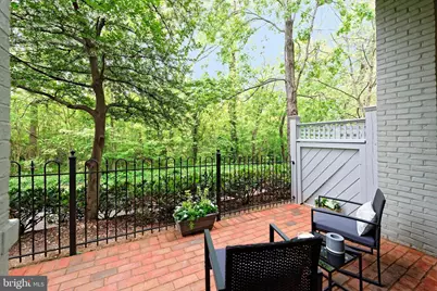 28 Alexander Street, Alexandria, VA 22314 - Photo 45