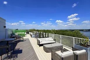 635 Slaters Ln, Alexandria, VA 22314 - Photo 27