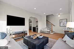 107 N West St, Alexandria, VA 22314 - Photo 43