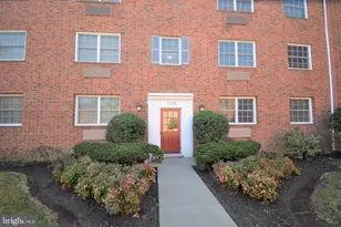 1706 W Abingdon Dr, Alexandria, VA 22314 - Photo 17