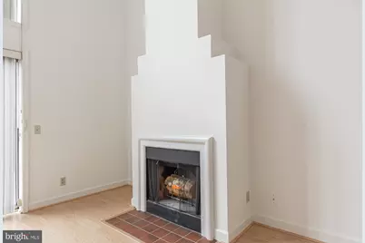 125 N Lee Street #DH207, Alexandria, VA 22314 - Photo 5