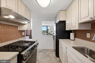 4600 Duke Street #928, Alexandria, VA 22304 - Photo 5