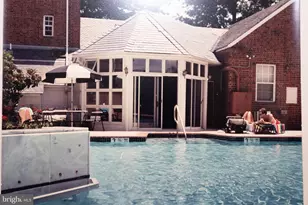 1612 W Abingdon Dr W, Alexandria, VA 22314 - Photo 91