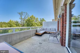 635 Slaters Ln, Alexandria, VA 22314 - Photo 19