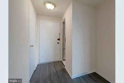 4600 Duke Street #1009, Alexandria, VA 22304 - Photo 7