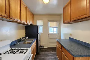 27 Hudson St, Alexandria, VA 22304 - Photo 5