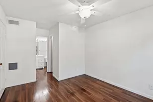 3303 Wyndham Cir, Alexandria, VA 22302 - Photo 13