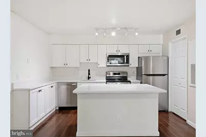 3303 Wyndham Circle #146, Alexandria, VA 22302 - Photo 3