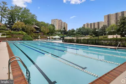307 Yoakum Parkway #920, Alexandria, VA 22304 - Photo 3