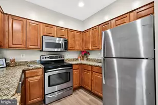 4560 Strutfield Ln, Alexandria, VA 22311 - Photo 15