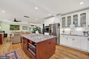 805 N Quaker Ln, Alexandria, VA 22302 - Photo 9