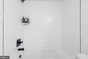 207 S Patrick St, Alexandria, VA 22314 - Photo 23
