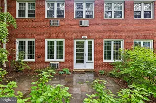 3527 Martha Custis Dr, Alexandria, VA 22302 - Photo 23