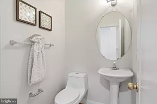 3843 Watkins Mill Dr, Alexandria, VA 22304 - Photo 29