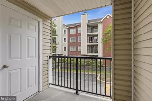 3308 Wyndham Cir, Alexandria, VA 22302 - Photo 25