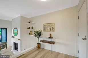 128 Roberts Ln, Alexandria, VA 22314 - Photo 5