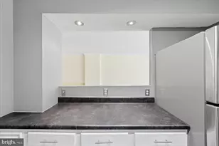 5300 Holmes Run Pkwy, Alexandria, VA 22304 - Photo 17