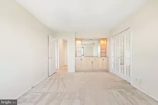 205 Yoakum Pkwy, Alexandria, VA 22304 - Photo 33