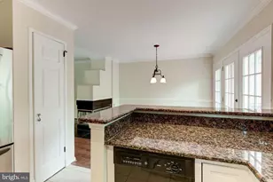 1264 Quaker Hill Dr, Alexandria, VA 22314 - Photo 11