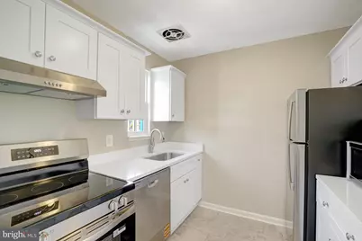 1708 W Abingdon Drive #301, Alexandria, VA 22314 - Photo 7