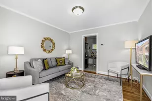 1735 Cameron St, Alexandria, VA 22314 - Photo 3