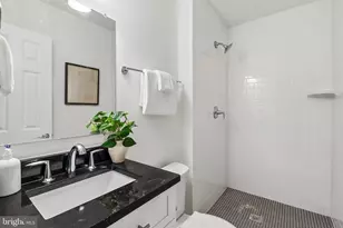 201 Longview Dr, Alexandria, VA 22314 - Photo 45