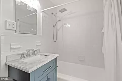 17 Auburn Court #B, Alexandria, VA 22305 - Photo 11