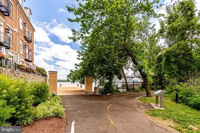 17 Alexander Street, Alexandria, VA 22314 - Photo 45