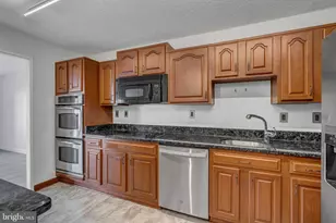 307 Yoakum Pkwy, Alexandria, VA 22304 - Photo 9