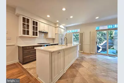315 Hearthstone Mews, Alexandria, VA 22314 - Photo 11
