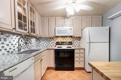 6300 Stevenson Avenue #912, Alexandria, VA 22304 - Photo 9