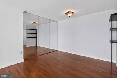 5300 Holmes Run Parkway #906, Alexandria, VA 22304 - Photo 17