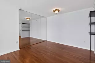 5300 Holmes Run Pkwy, Alexandria, VA 22304 - Photo 17