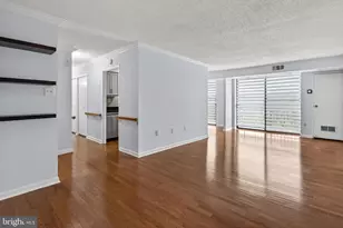 5300 Holmes Run Pkwy, Alexandria, VA 22304 - Photo 15