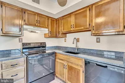 1105 N Pitt Street #3B, Alexandria, VA 22314 - Photo 11