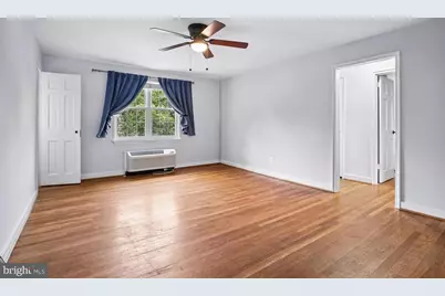 201 E Glebe Road #B, Alexandria, VA 22305 - Photo 3