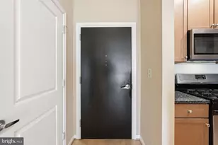 309 Holland Ln, Alexandria, VA 22314 - Photo 3