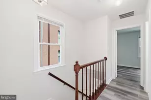 541 Colecroft Ct, Alexandria, VA 22314 - Photo 15
