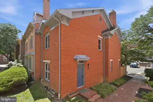 541 Colecroft Ct, Alexandria, VA 22314 - Photo 1