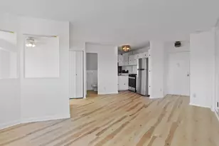 5340 Holmes Run Pkwy, Alexandria, VA 22304 - Photo 11