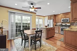 2442 Garnett Dr, Alexandria, VA 22311 - Photo 7